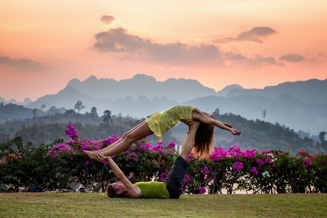 AcroYoga partner balance example