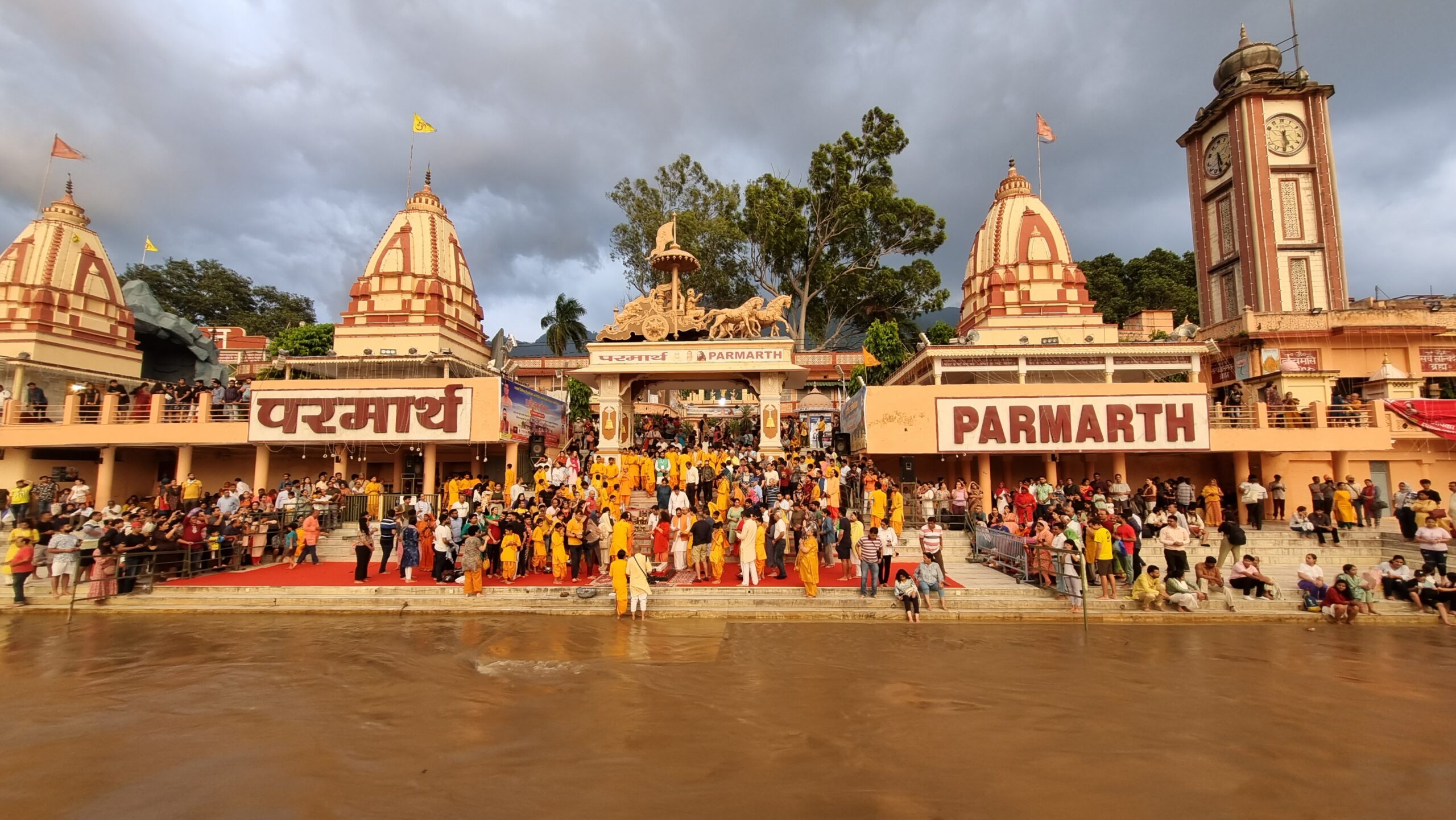 Parmarth Niketan ghat on the Ganga in Rishikesh